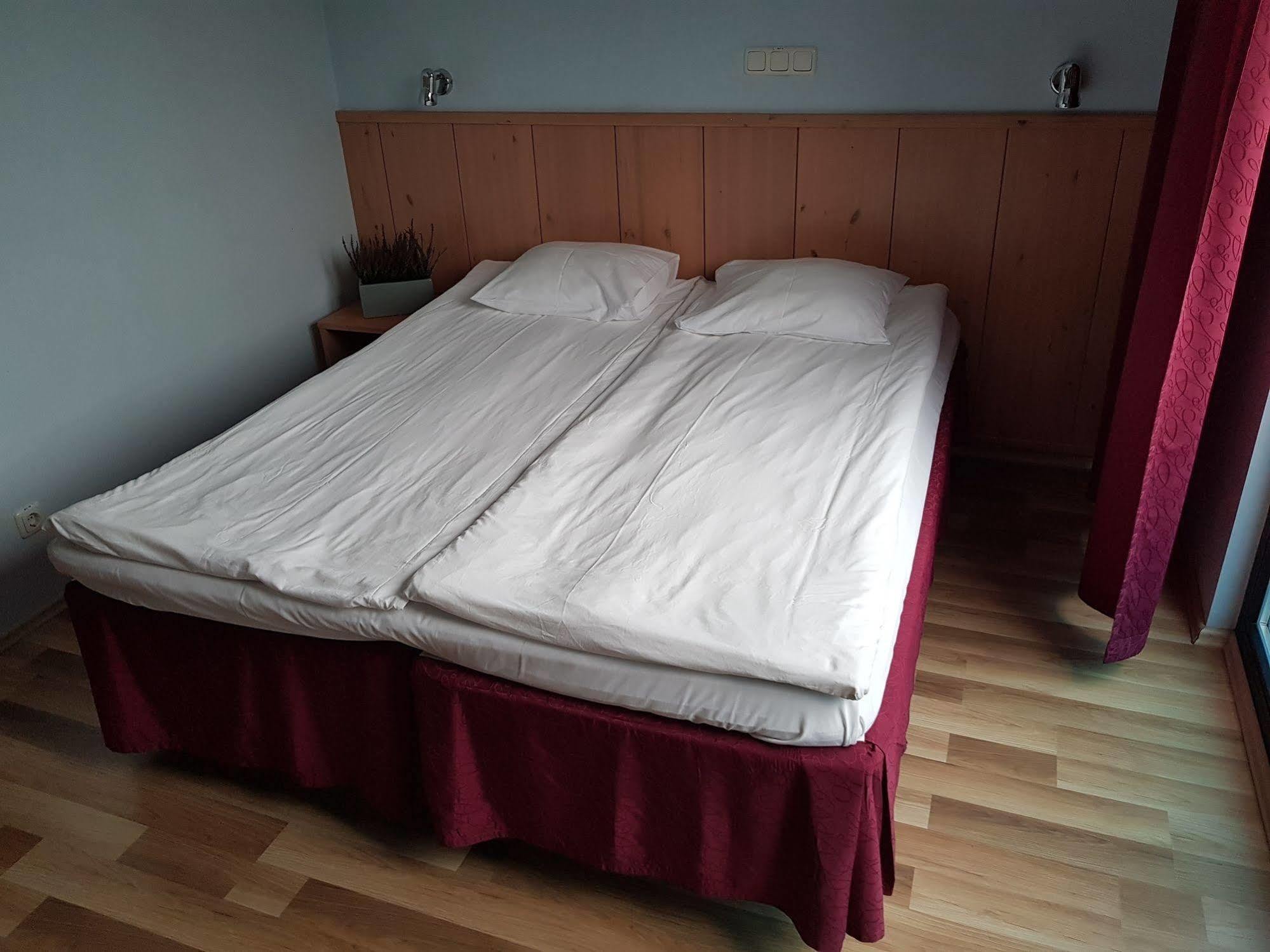 Hotell Tammsaare Pärnu Exterior foto